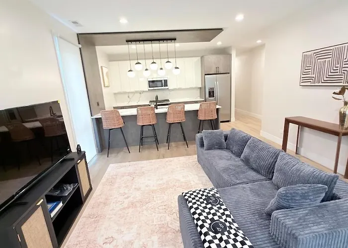 Apartment Luxury 3br, Uchicago & Obama Ctr, 15 Min Downtown