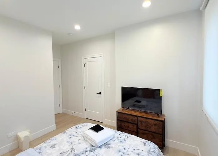 Luxury 3br, Uchicago & Obama Ctr, 15 Min Downtown Apartment *