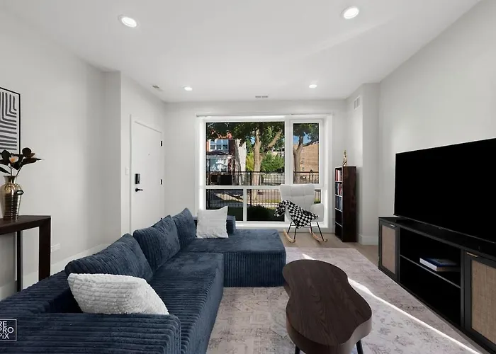 Luxury 3br, Uchicago & Obama Ctr, 15 Min Downtown Chicago
