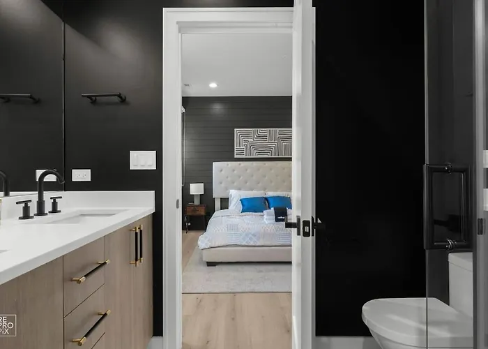 Luxury 3br, Uchicago & Obama Ctr, 15 Min Downtown * Chicago